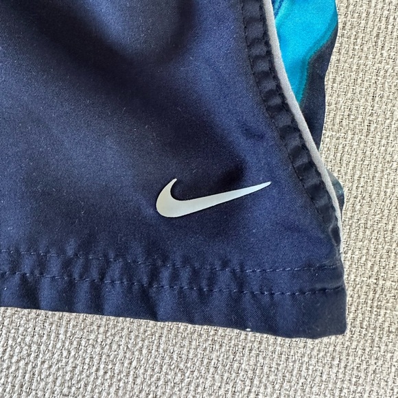 Men’s Nike Swim Trunks. Size Medium - Picture 3 of 7